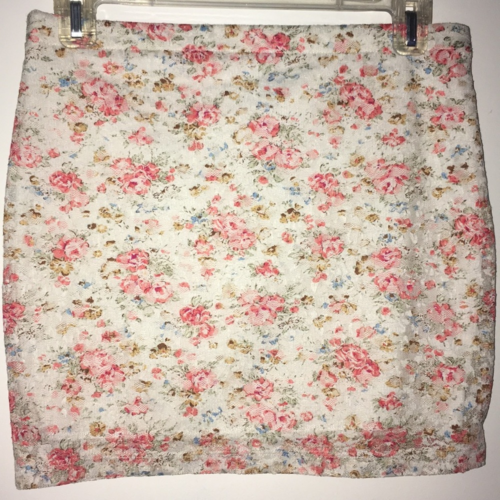 Floral mini pencil skirt